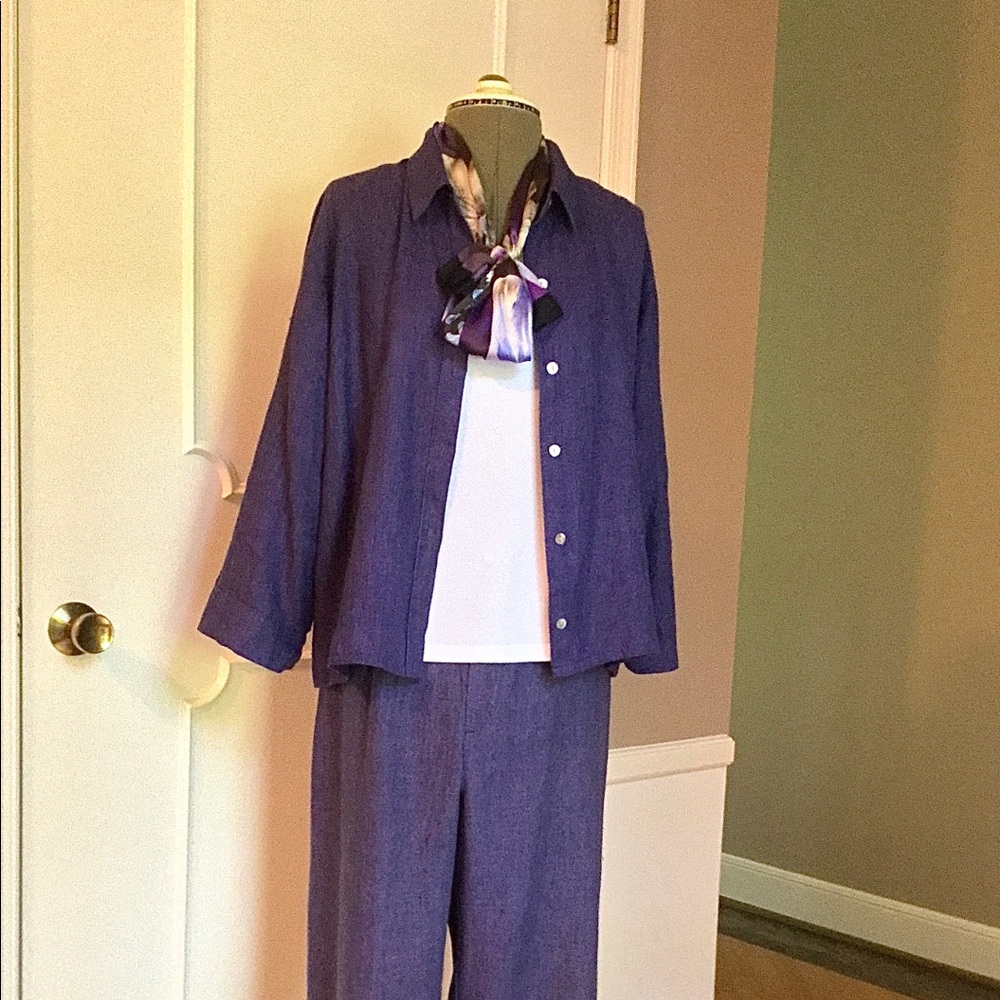 Chicos Design jacket and pants suit